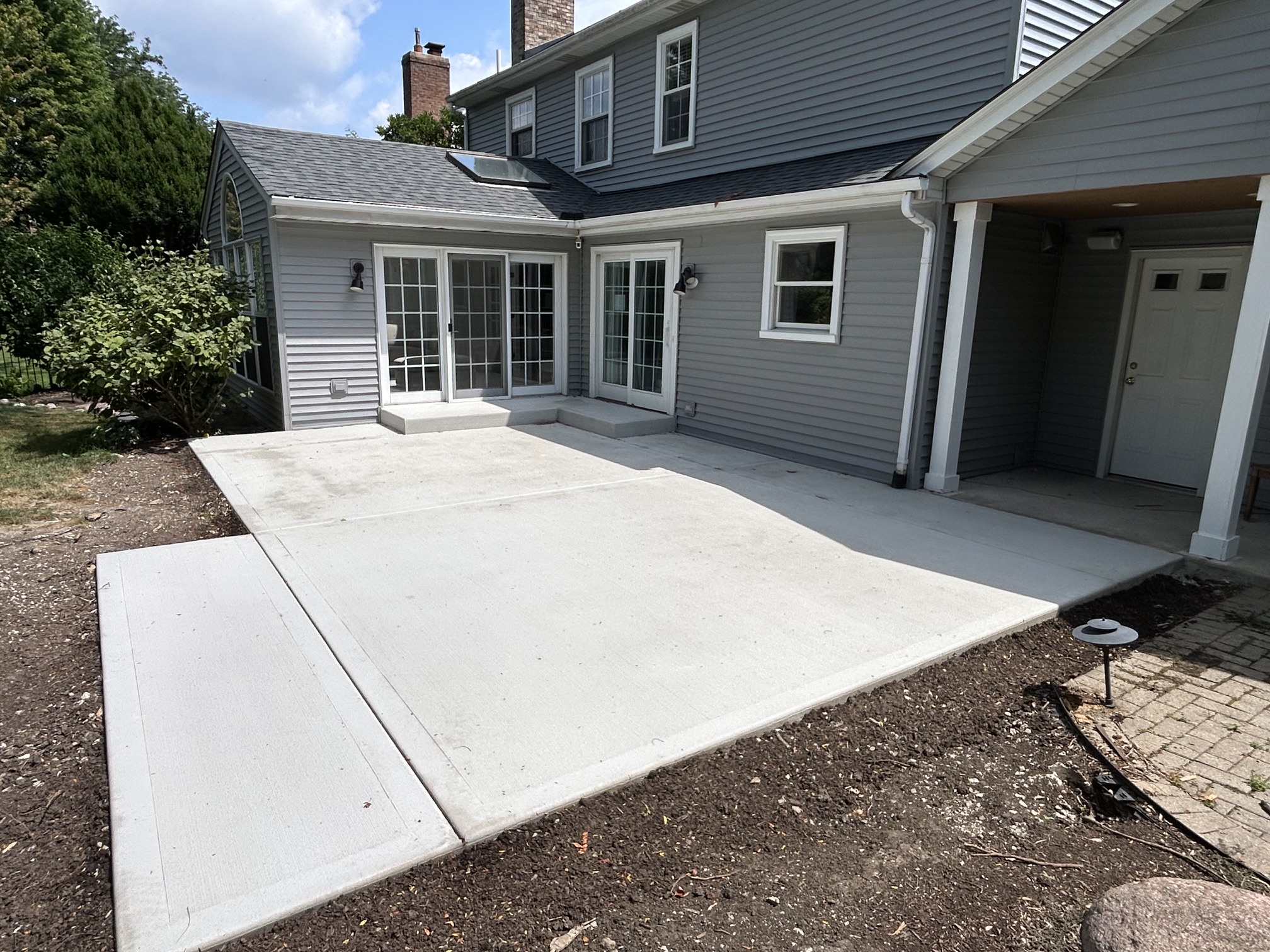 UpperDeck_Backyard_ConcretePatio